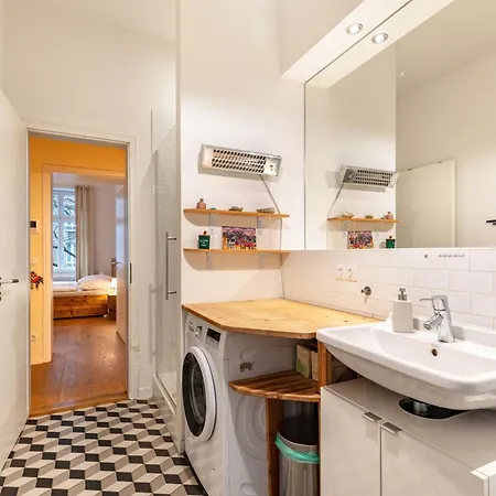 Schoene Dreizimmerwohnung Apartment *